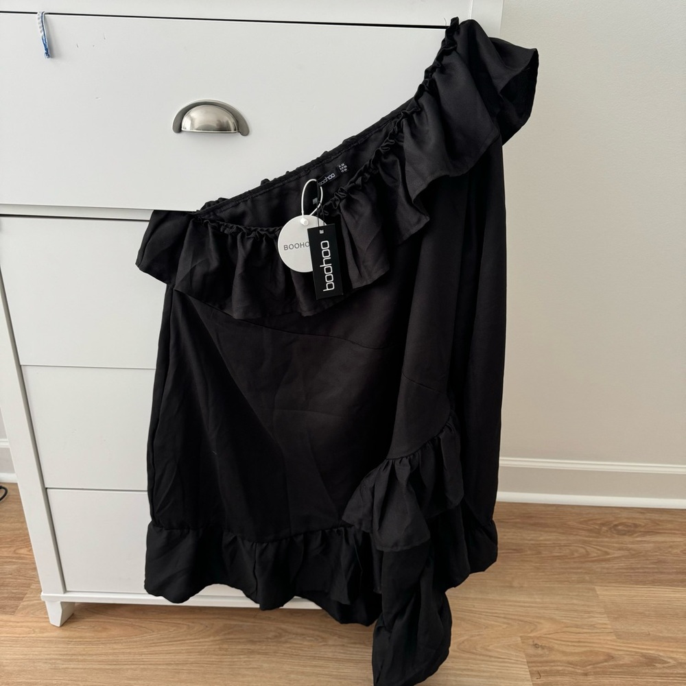 Boohoo one shoulder dress